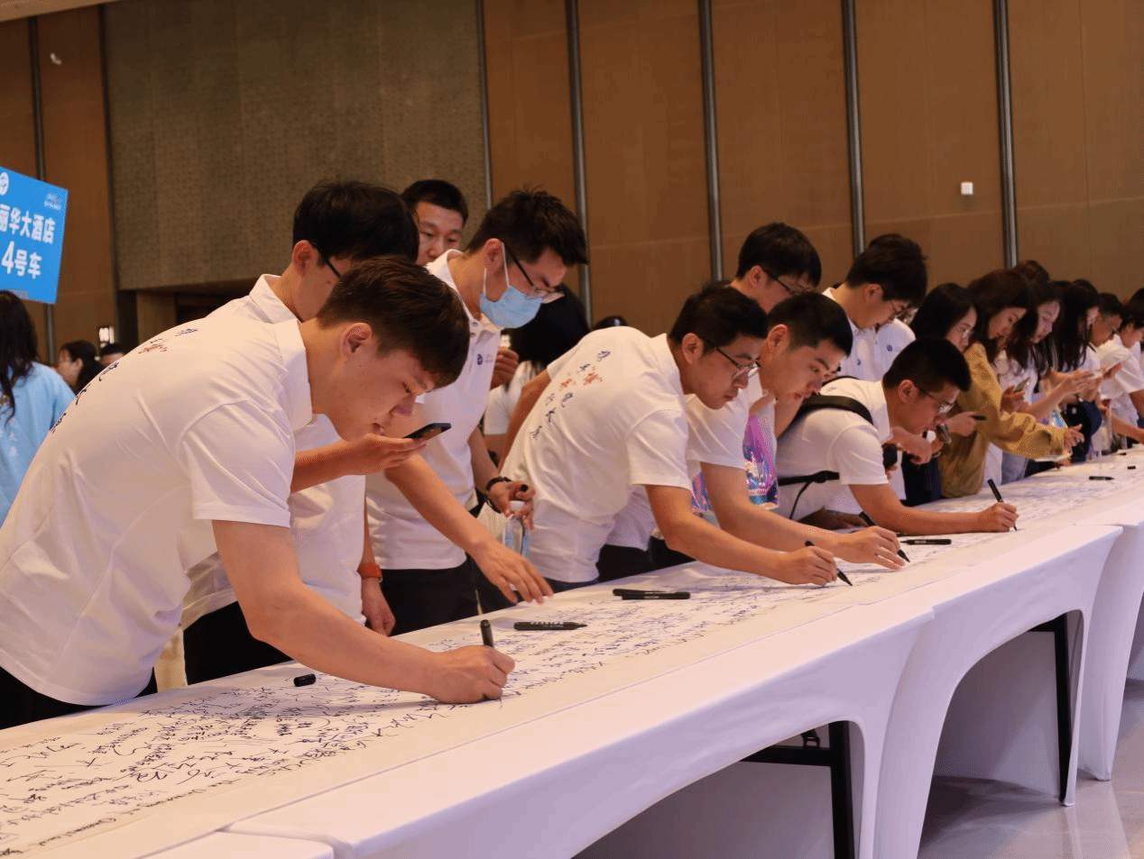 �±���(�й���)���޹�˾ - ����