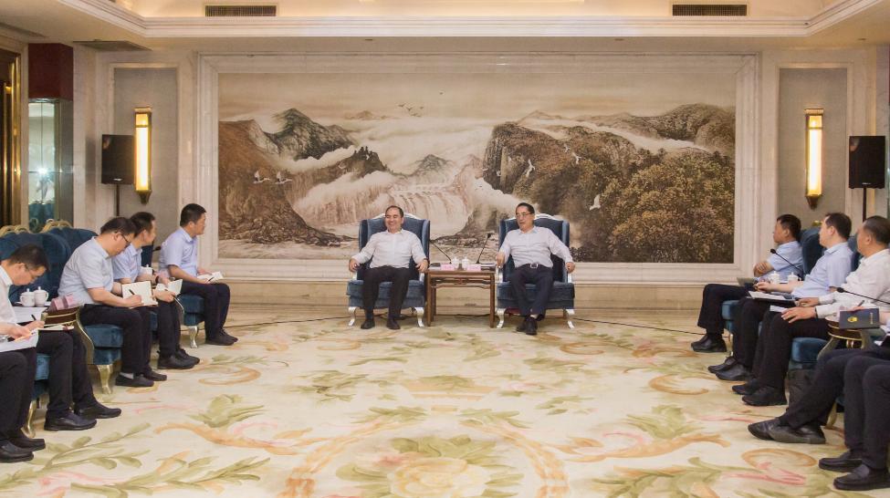 �ﲨ���ٷ���ί������Ʒ��������̸��