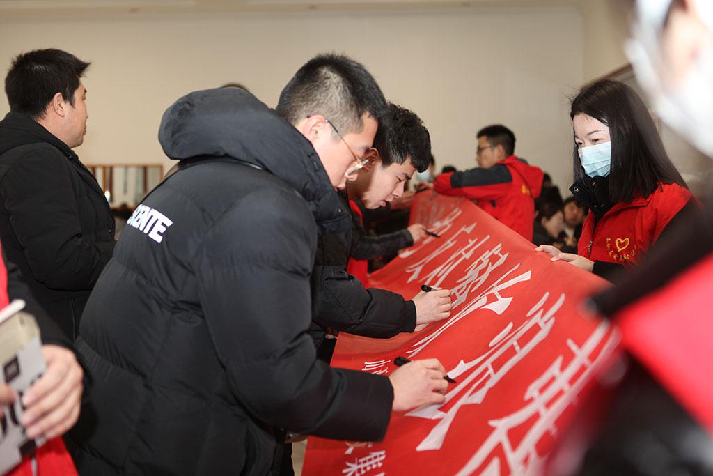 ɽ����Ͷ��е�����ſ�չ�������ڼ��Լ���赲�����˷ѡ�־ԸЧ������ʵ���˶�