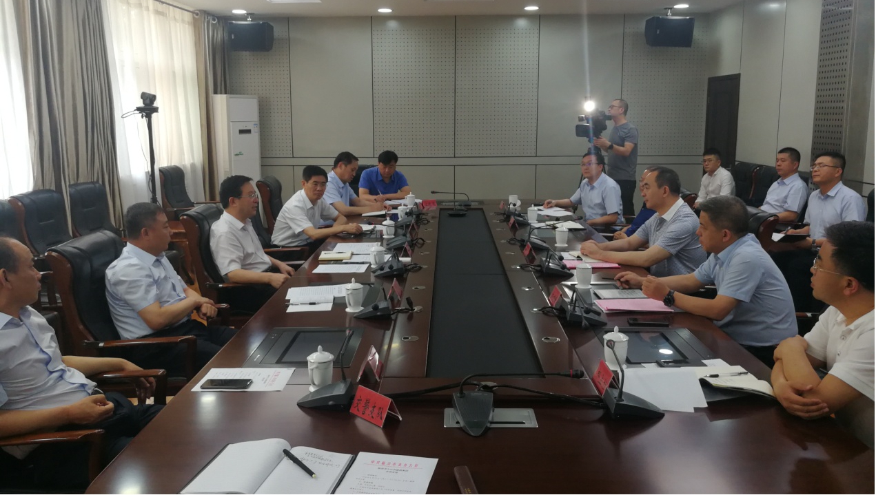 ɽ����Ͷ��ί��ǡ����³��ﲨ���ٷ���ί��Ƕ�һ��̸��