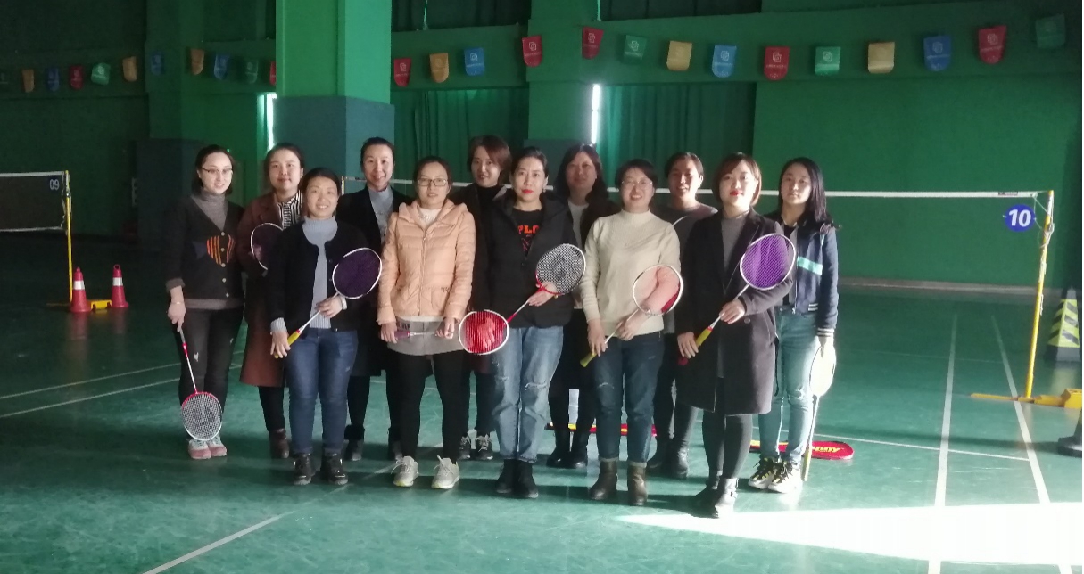 ɽ����Ͷ��е�����ſ�չ�����ˡ�ϵ���˶�