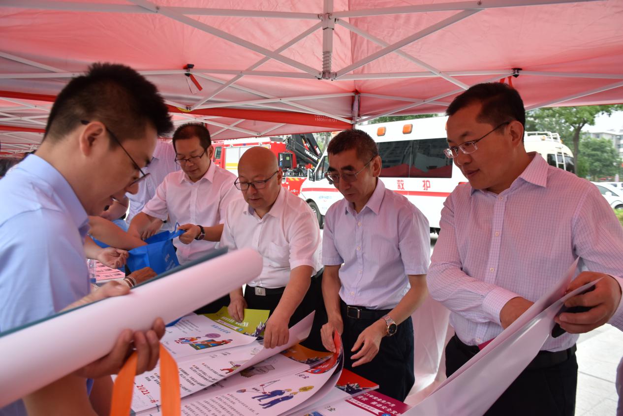 ��ʵ���������ƶ��������� ����ɽ����Ͷ���뿪չ������������ѯ�ա��˶�