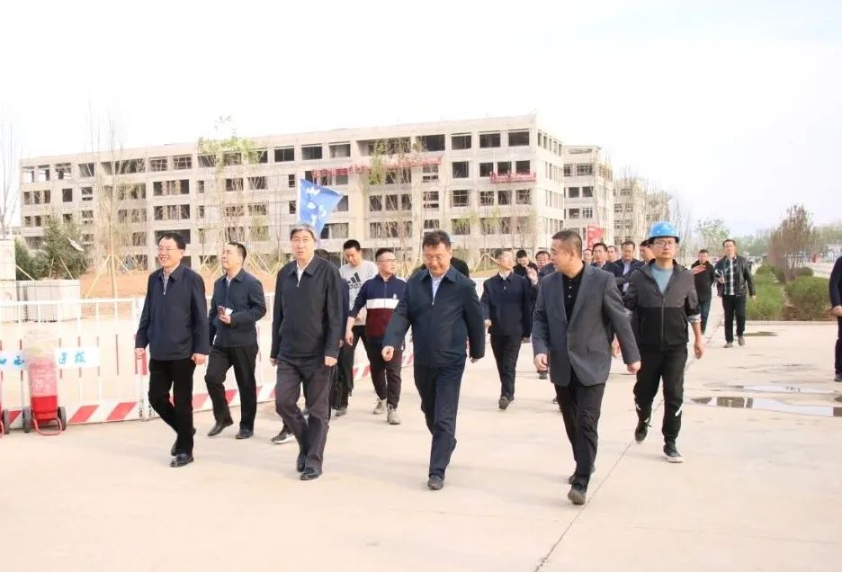 �����г���ɽ����Ͷ������������ʦԺ��У�������Ŀ����