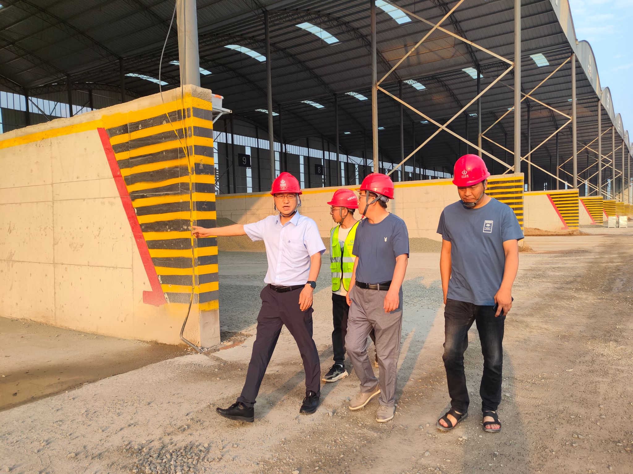 ɽ����Ͷ��е�����ż��ָ��̫ԭ���޹��ʻ������ڸ�������Ŀ�±�������