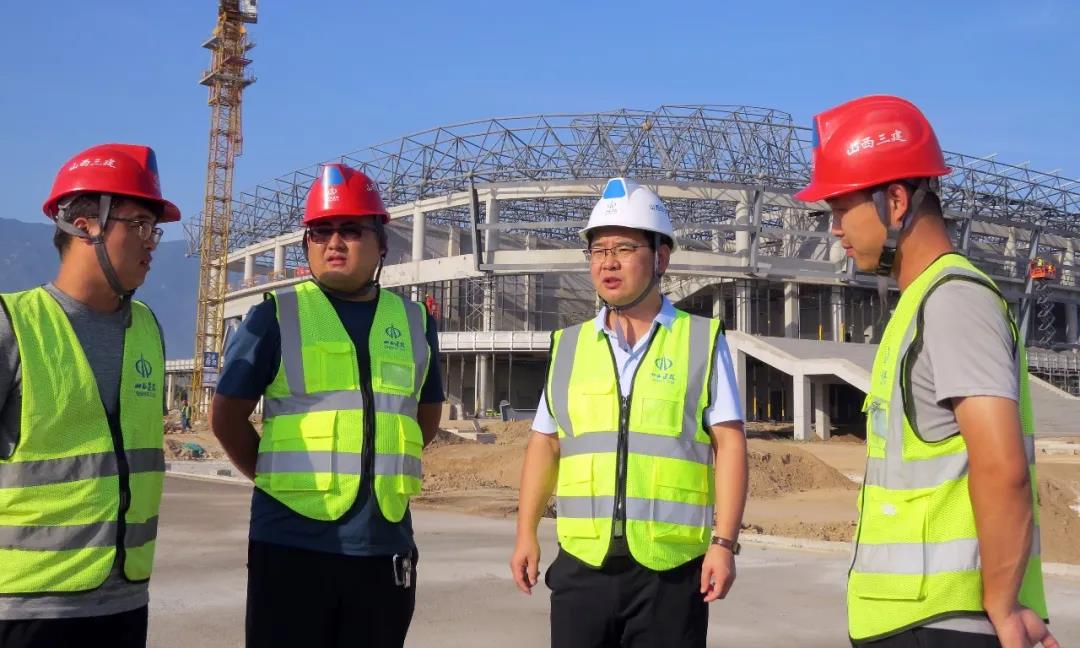 ɽ����Ͷ��������۬��ΰ������ʵ������������