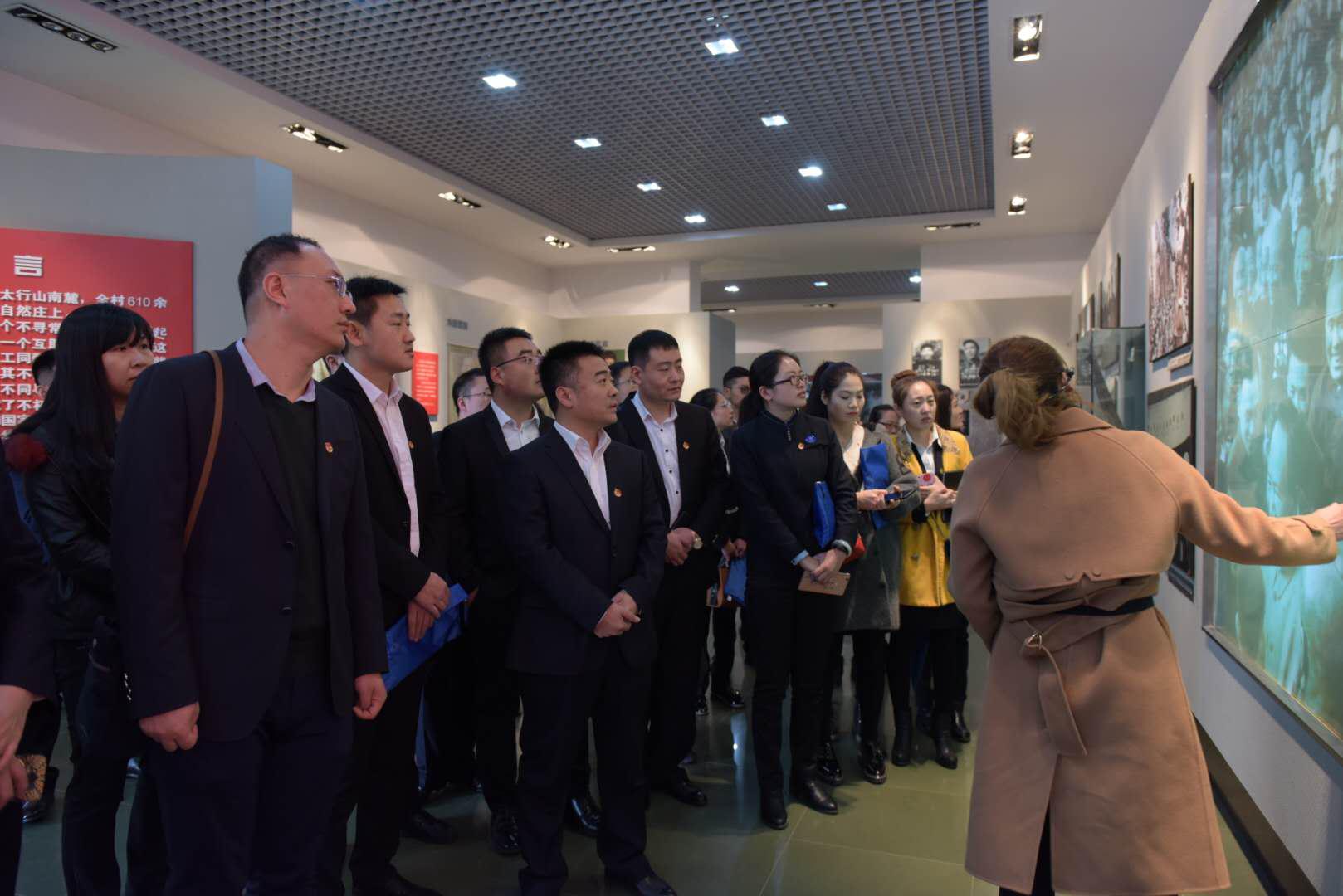 �±���(�й���)���޹�˾ - ����