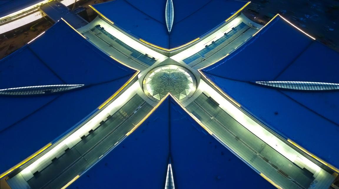 �������֡���֤����ӹ��ʻ�չ�����м�������Ŀ��Լǿ��