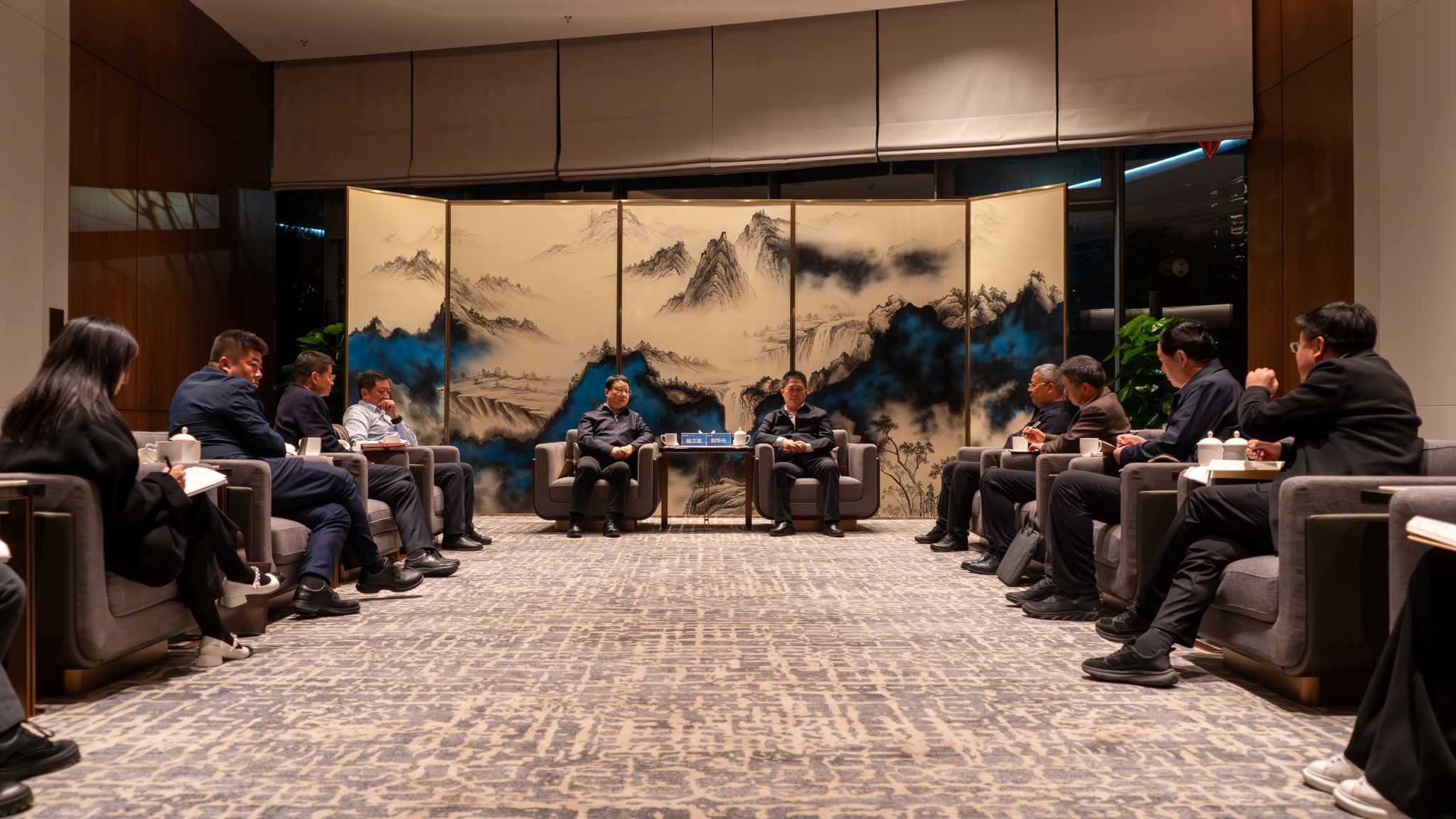 ɽ����Ͷ�����뱦����������������̸��