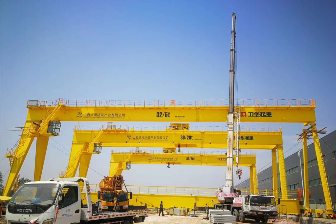 ɽ��ʡ�����ĸֽṹ����ƴװ���������仧ɽ��������ҵ�ִ�������ӣ�԰��