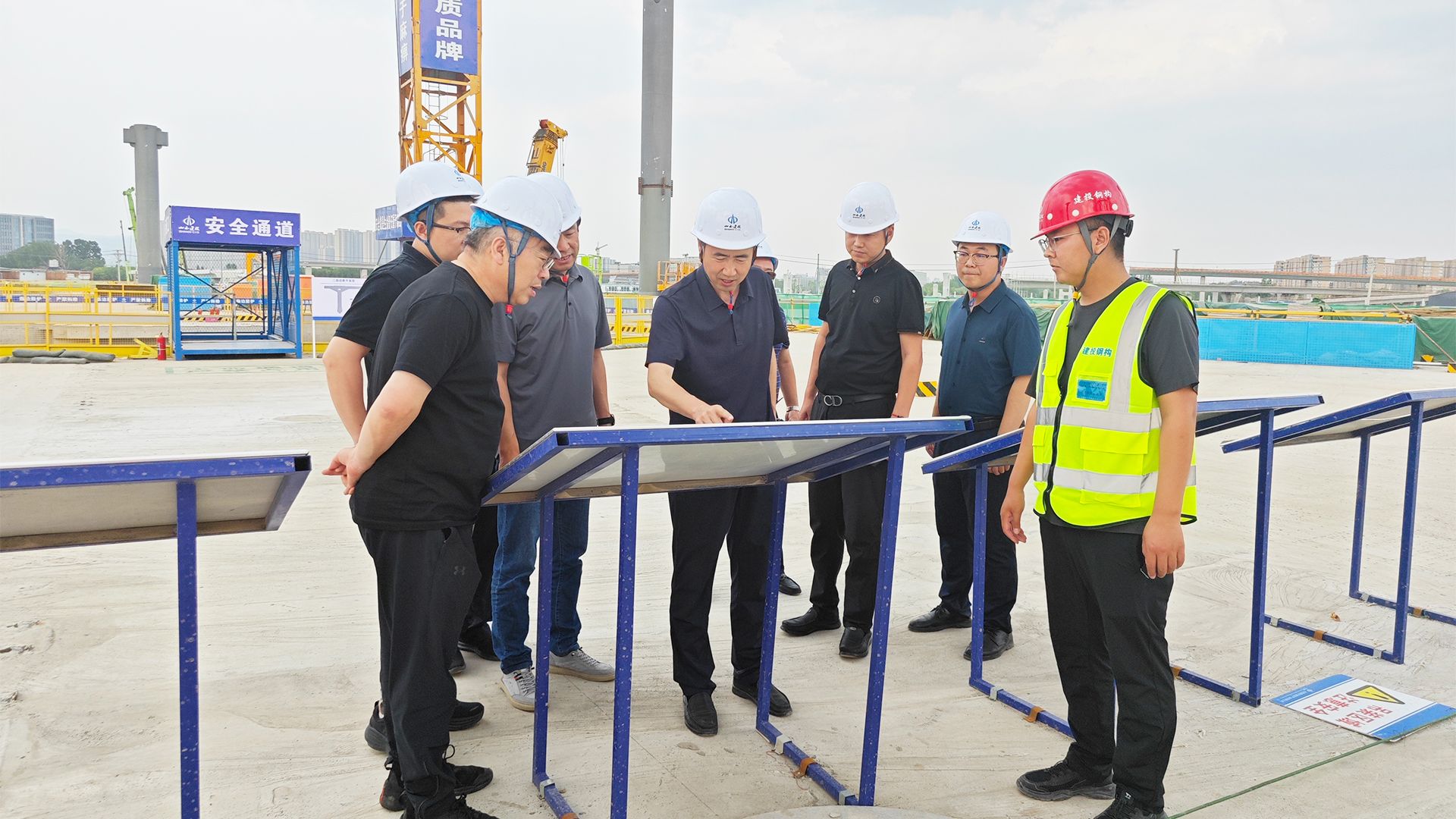 �й����蹫·��ҵ����ɽ�����Ƽ���쵼һ�е�ɽ����Ͷ��ӹ�ҵ��˾�н���Ŀ���콻��