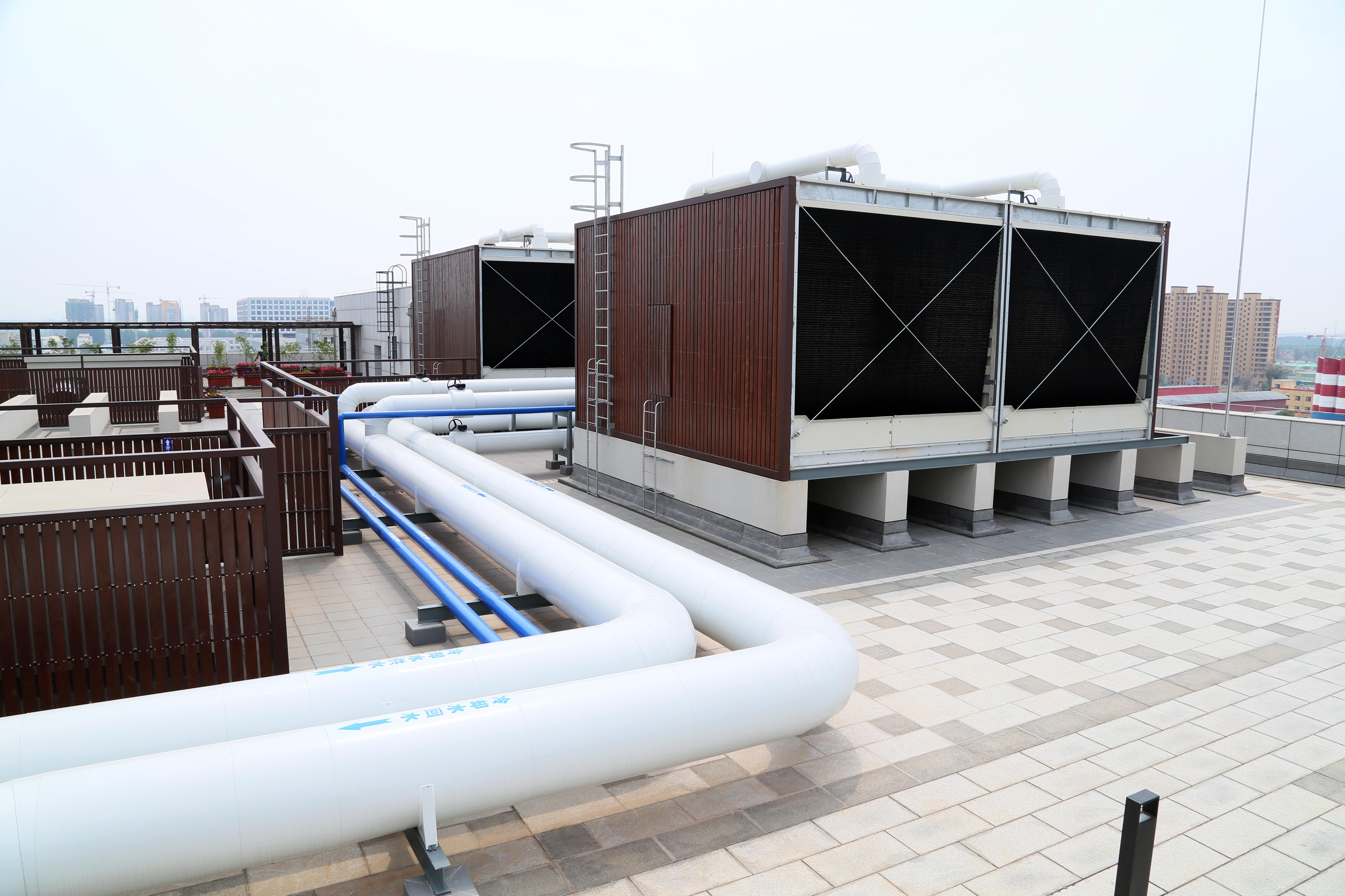 ɽ����Ͷ�˽������ٻ��й�װ��֮�ǡ�