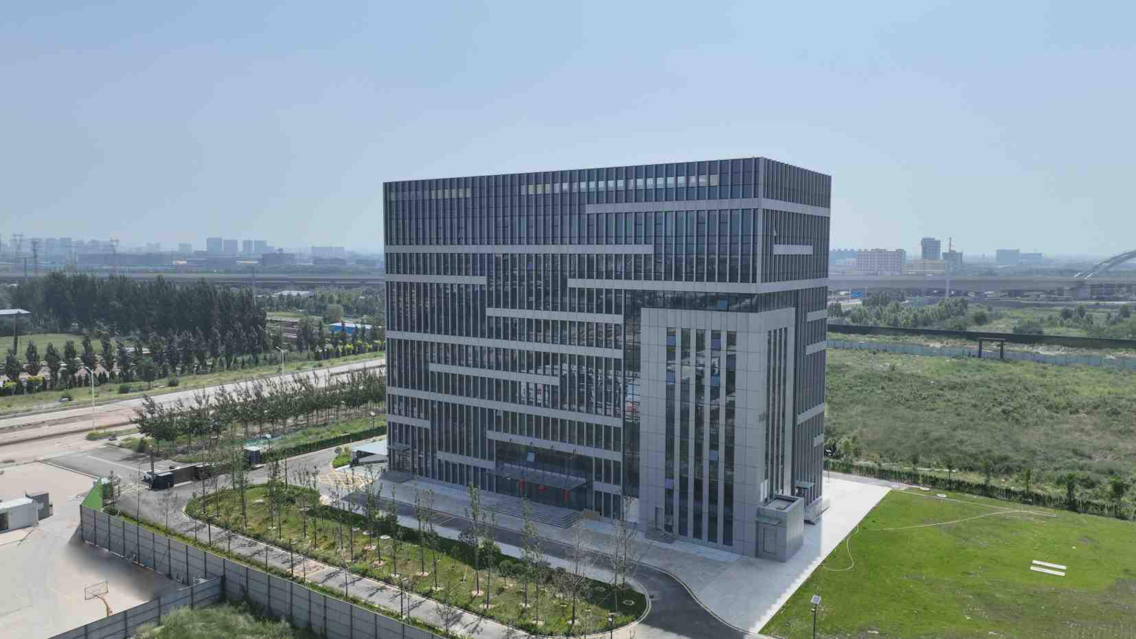 ɽ����Ͷ�������ųн��Ĺ���ɽ�����Ժɽ���۸�ʾ�������ڹ������ʸ�Ч��Լ