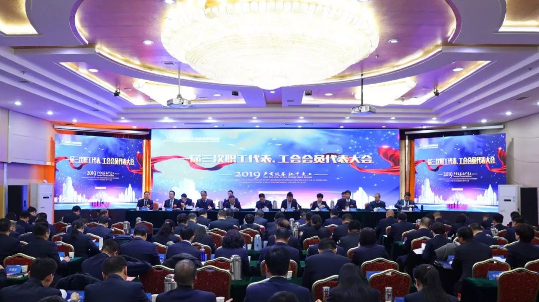 ͳһ˼�����۹�ʶ ����Ŀ�����ʵ����ɽ����Ͷ��������һ�����Ρ�˫���ᡱ¡���ٿ�